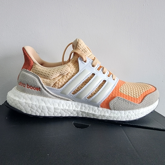 adidas Wmns Ultraboost S&L 'Glow Orange Coral' | Women's Size 6